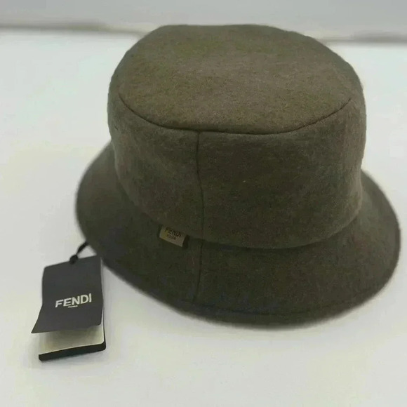 BNWT FENDI HAT FF Logo Wool Bucket Hat Large - Picture 11 of 12